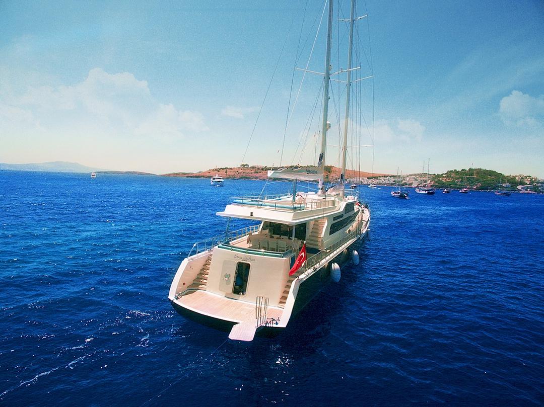 Spacious Deck