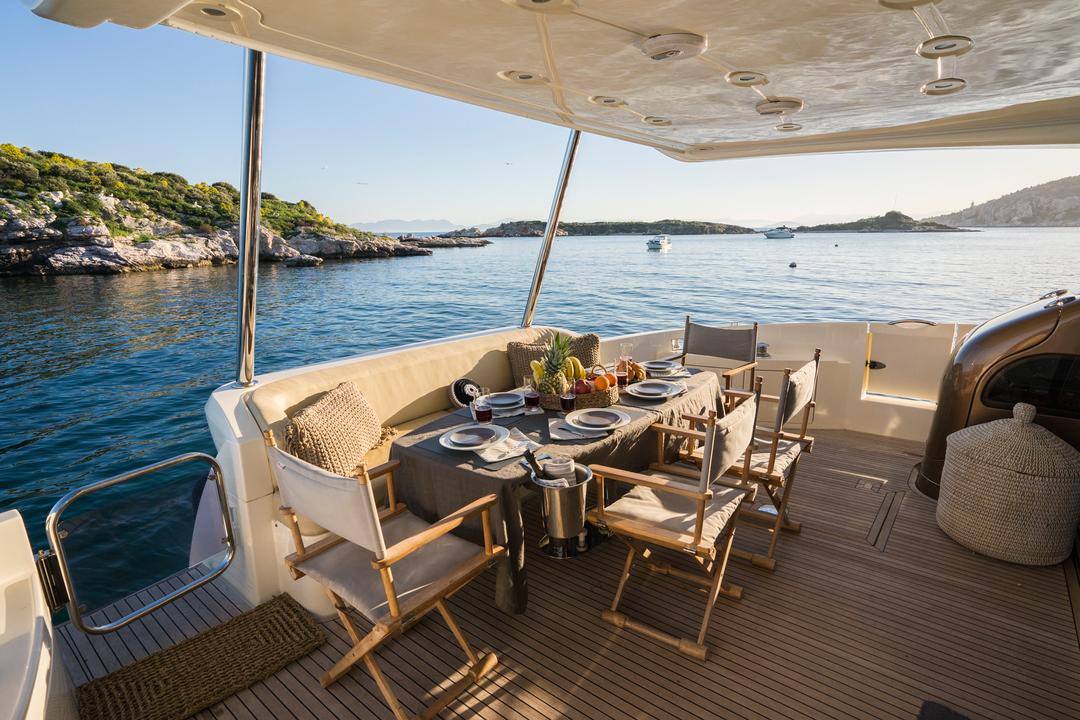 Alfresco Dining