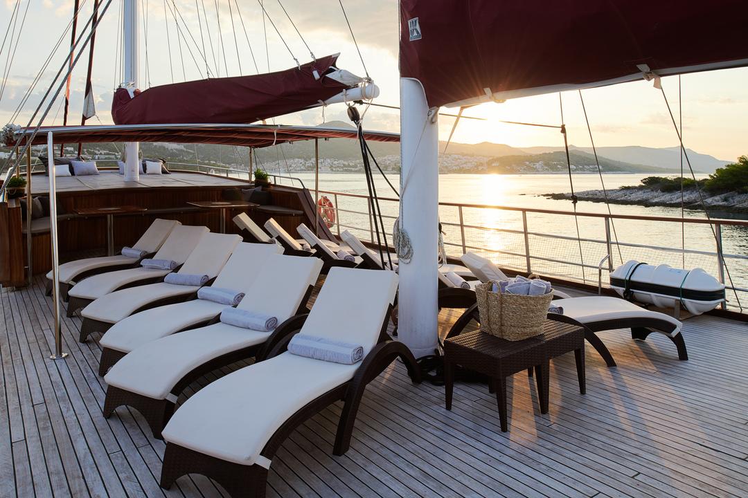 Spacious deck for leisure time