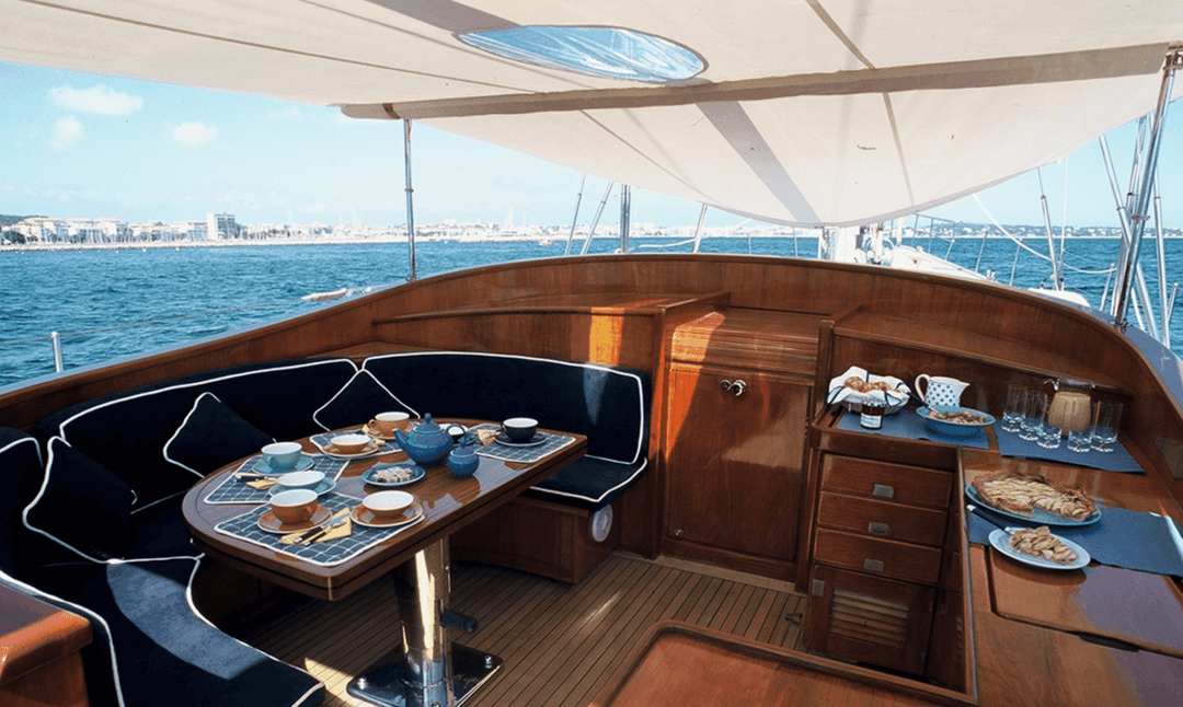 Alfresco Dining