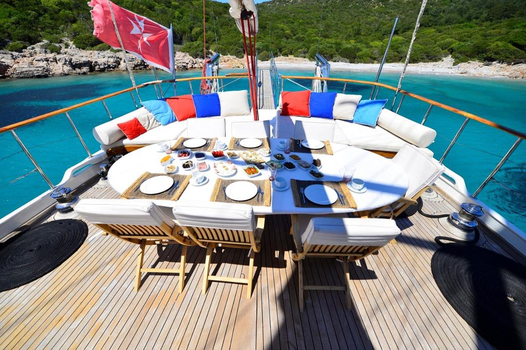 Alfresco Dining