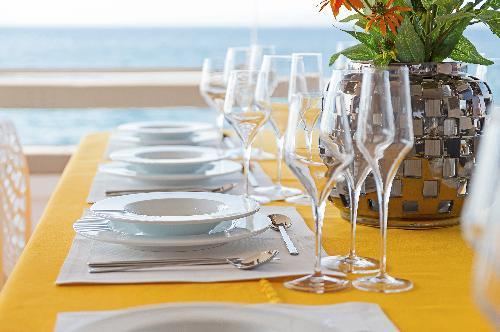 Alfresco Dining