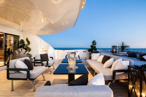 Alfresco Dining