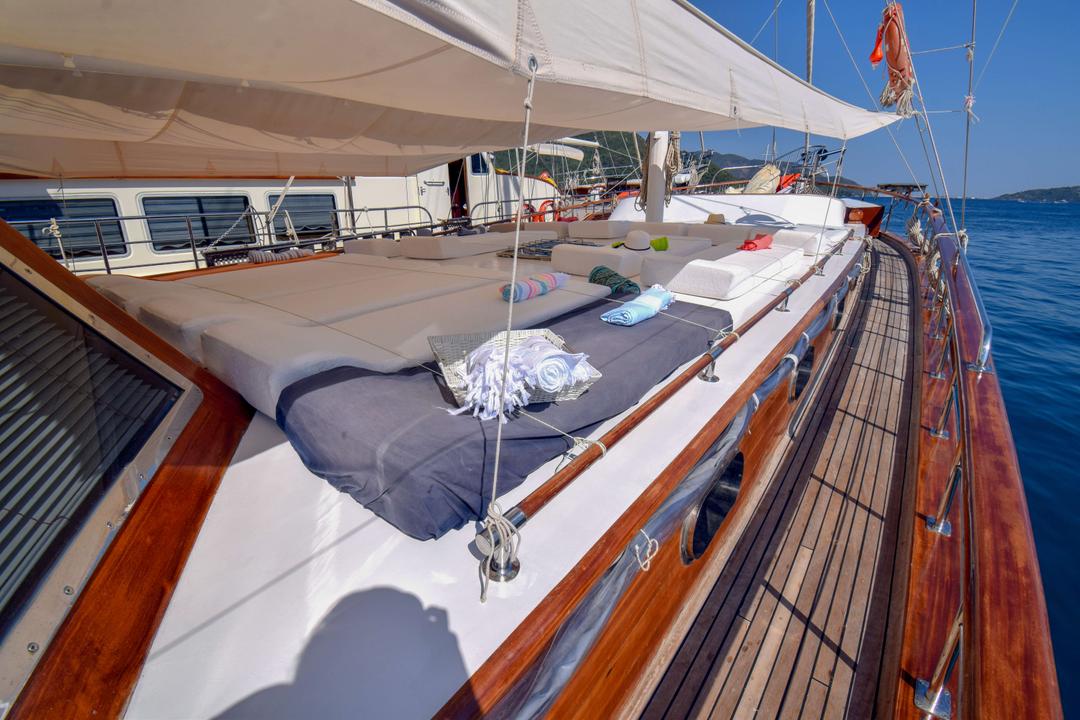 Sun-Kissed Serenity: Unwind on Deck