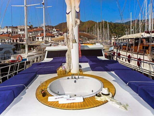 Jaccuzi on board