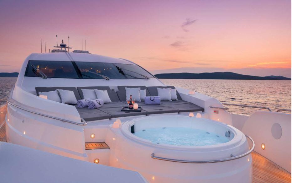 Jacuzzi on deck.