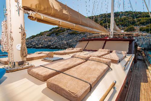 Sun-Kissed Serenity: Unwind and Relax