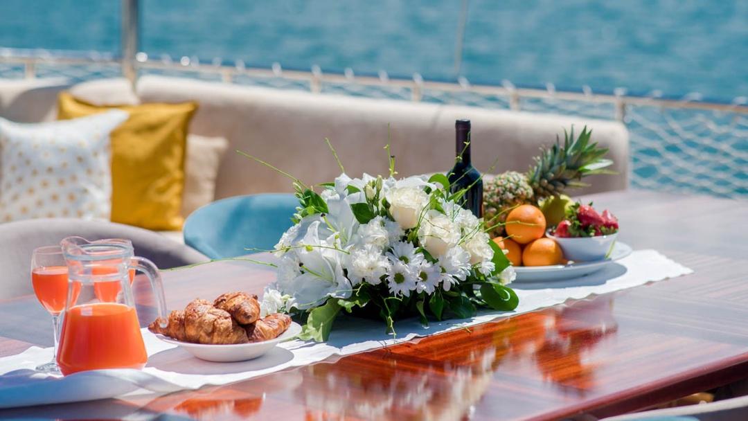 Alfresco Dining