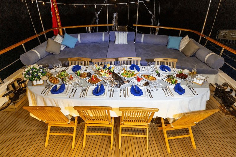 Alfresco Dining
