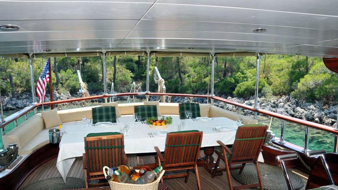 Alfresco Dining