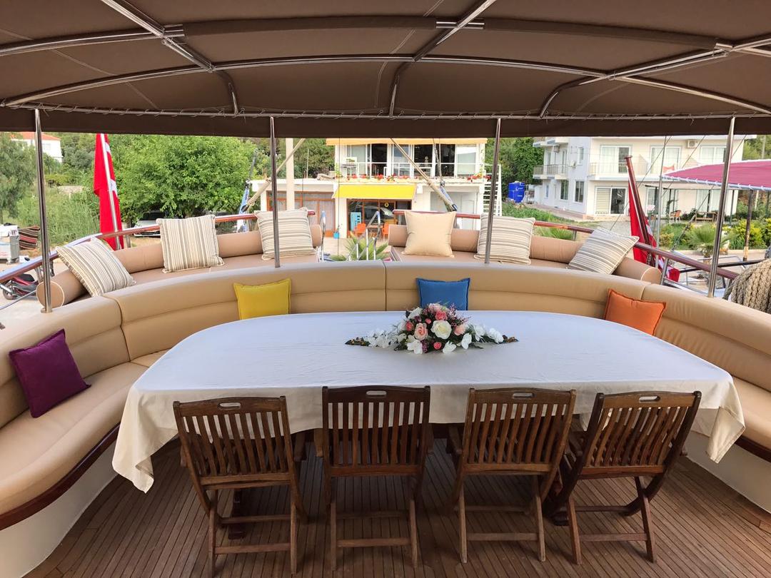 Dine with a Panoramic View
