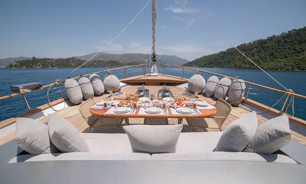 Alfresco Dining With Stunning Views