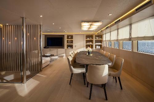 Granduer Dining