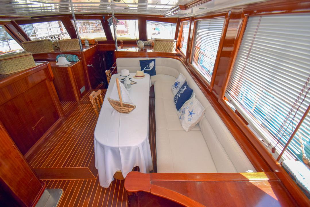 Intimate Comfort: The Cozy Onboard Salon