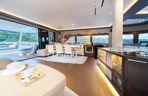 Cozy Saloon with elegant interior design