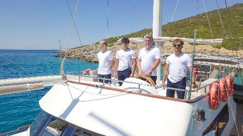 Excellent Crew