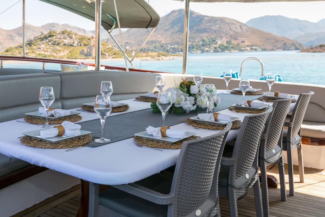 Alfresco Dining