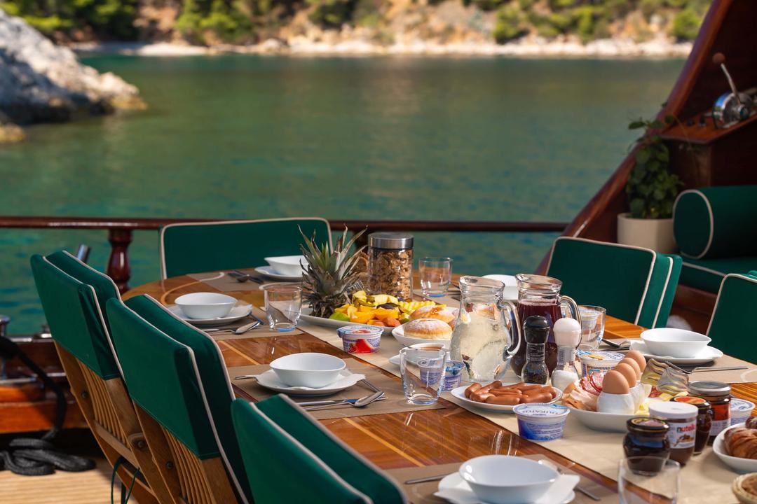 Alfresco Dining