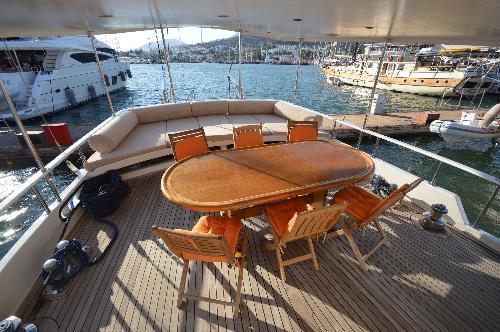 Alfresco Dining