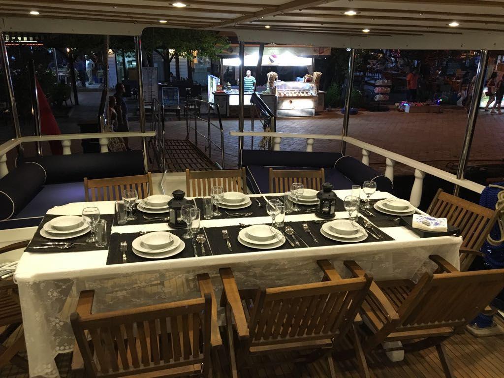 Alfresco Dining
