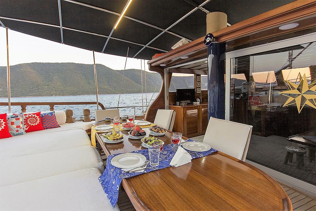 Dine Under the Stars