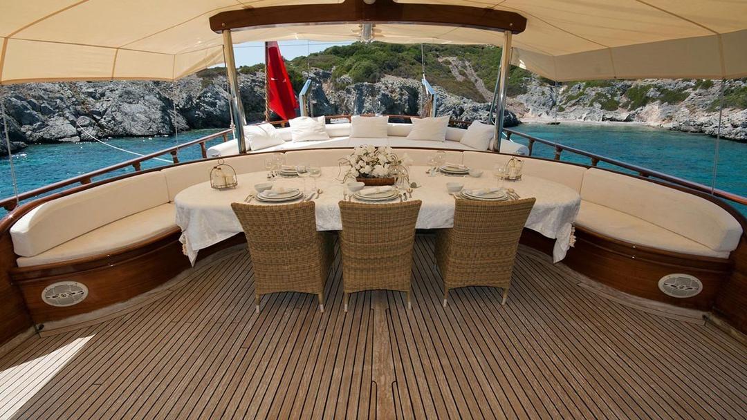 Dine with Stunning Views