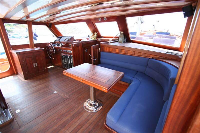 Cozy Salon: A Relaxing Retreat at Sea