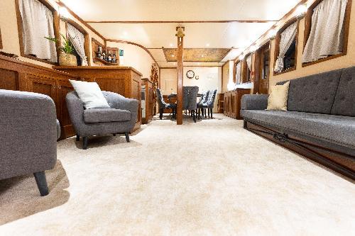 Cozy Salon