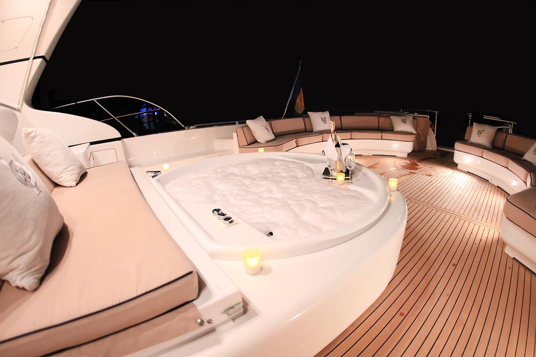 Jacuzzi on board. 