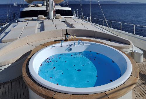 Luxurious Amenities