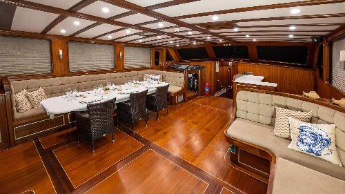 Fully Equipped Haven of Comfort and Style