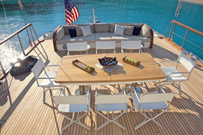 Alfresco Dining