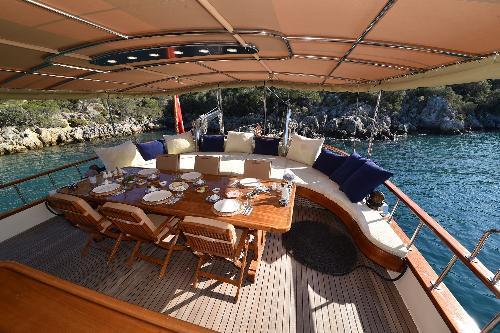 Dine with a Panoramic View