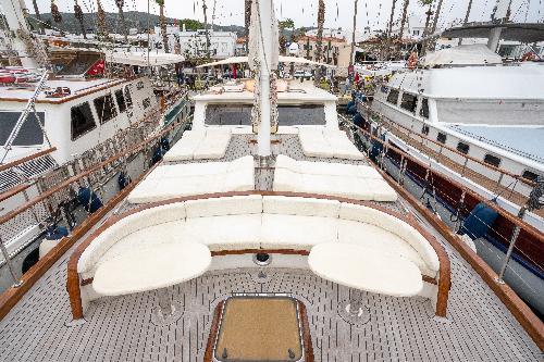 Relax on Deck
