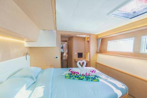 Stylish Cabin Retreats: Your Seafront Coziness