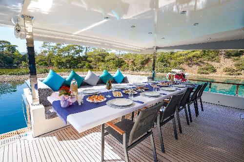 Alfresco fine dining