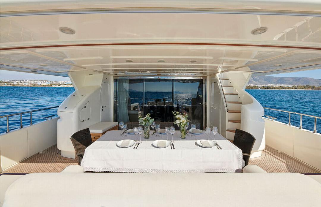 Alfresco Dining