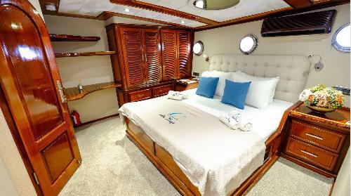 Unwind in Elegance and Comfort