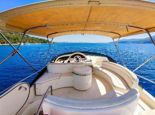 Panoramic Splendor from the Flybridge