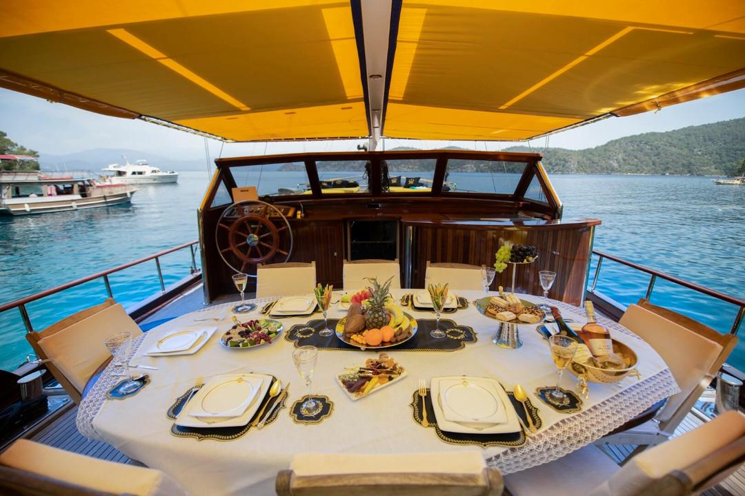 Dine Al Fresco