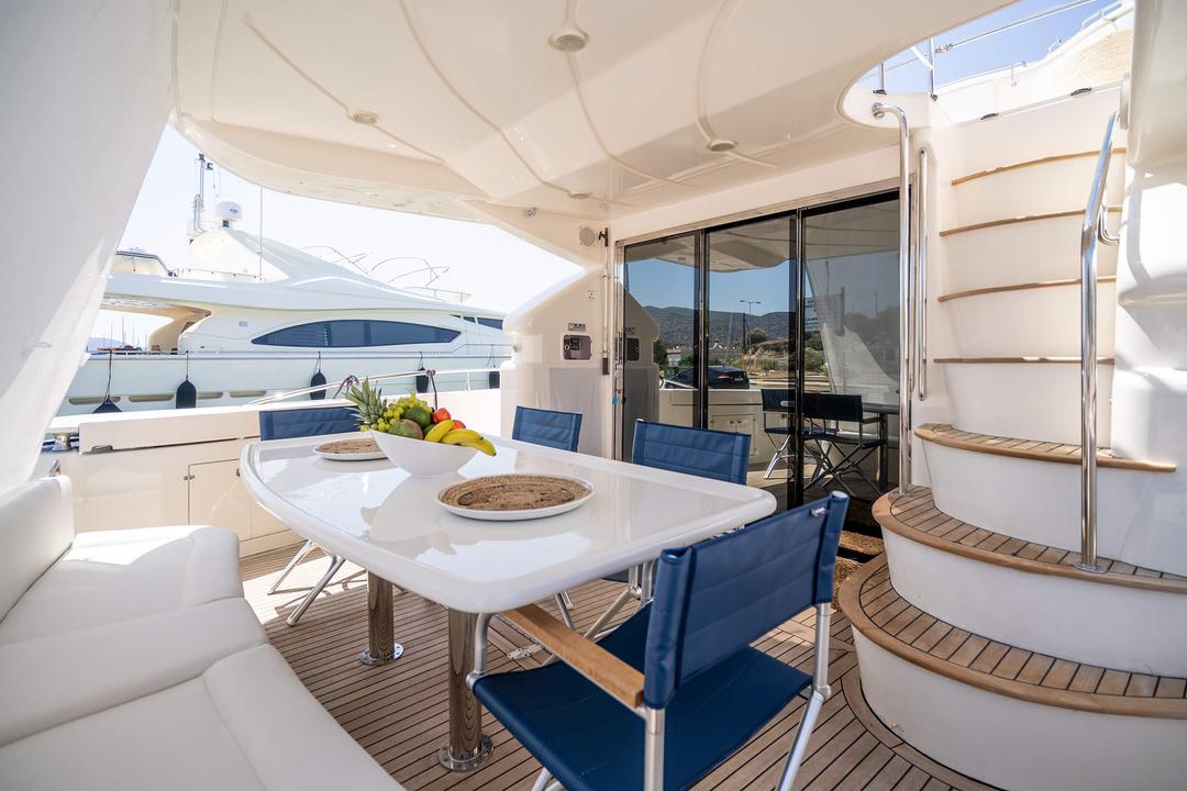 Alfresco Dining