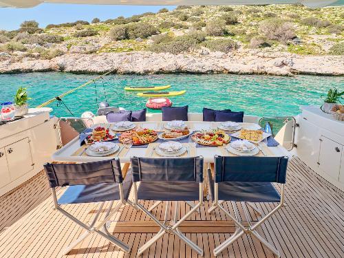 Alfresco Dining