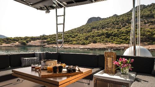 Alfresco Dining