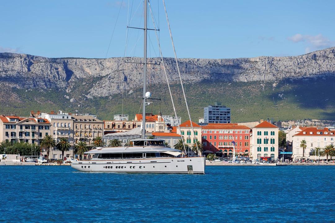 Fresh Horizons: Setting Sail on a Modern Masterpiece