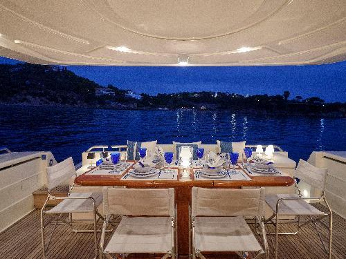 Outdoor dining option with scenic views