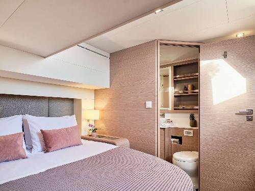 Spacious Accommodation - "Roomy Retreat"