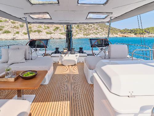 Exceptional Flybridge