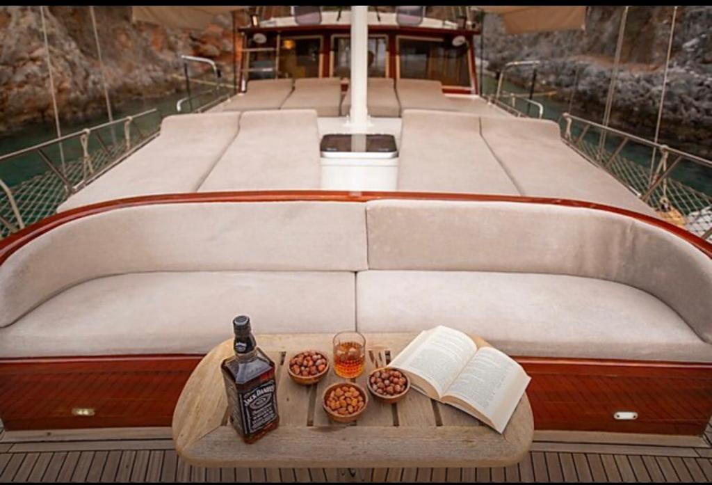 Entertainment Extravaganza: A Yacht Charter with Endless Possibilities for Fun