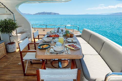 Delectable open-air dining