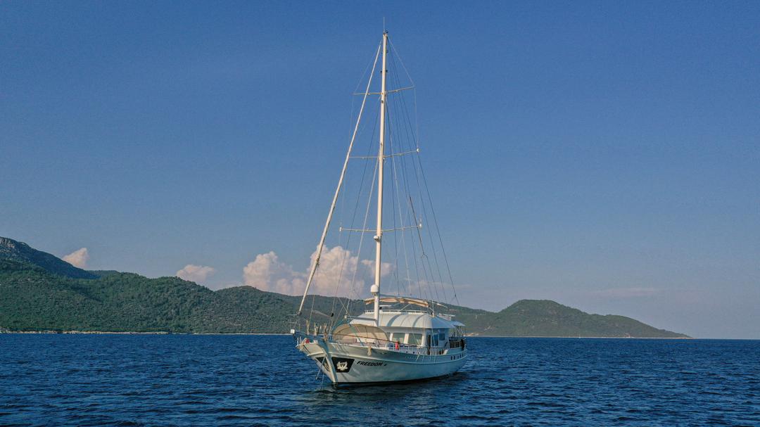 Newly Refitted Elegance